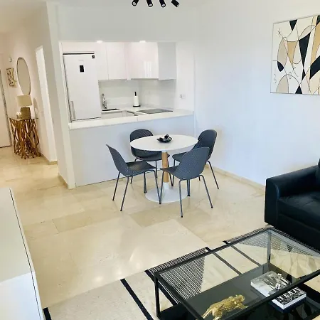 Modern With A Terrace Apartment *