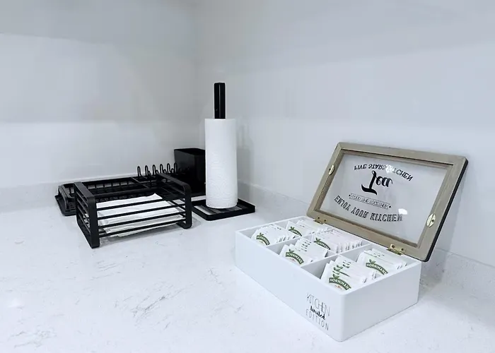 Modern With A Terrace * 埃斯特波纳