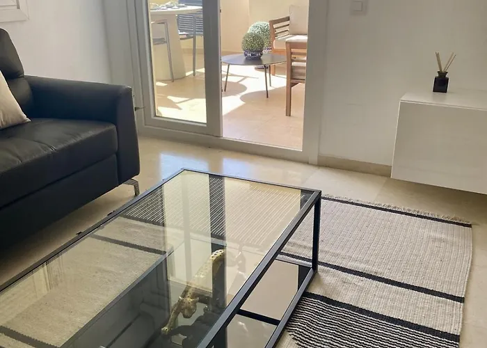 公寓 Modern With A Terrace